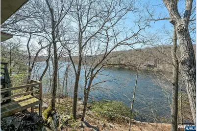 27 Middle Road, Bloomingdale, NJ 07420 - Photo 29