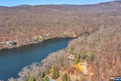 27 Middle Road, Bloomingdale, NJ 07420 - Photo 39