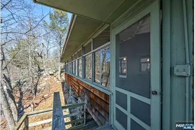 27 Middle Road, Bloomingdale, NJ 07420 - Photo 27