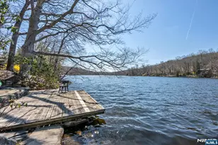 27 Middle Rd, Bloomingdale, NJ 07420 - Photo 33