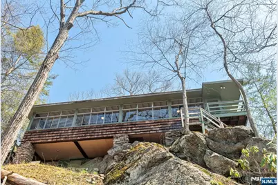 27 Middle Road, Bloomingdale, NJ 07420 - Photo 35