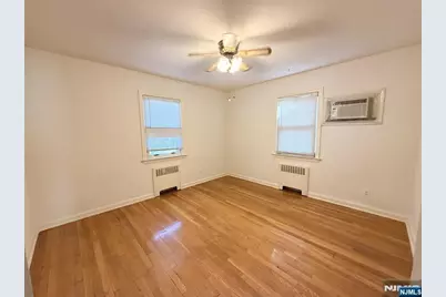 525 Chestnut Street, Ridgefield, NJ 07657 - Photo 7