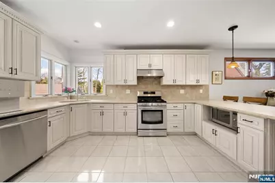 19 Central Avenue, Demarest, NJ 07627 - Photo 11