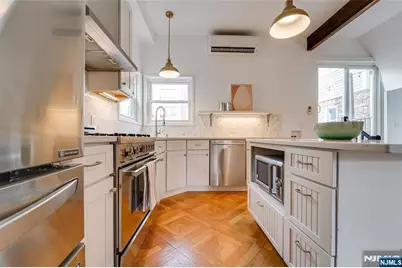 267 Ogden Avenue, Jersey City, NJ 07307 - Photo 7