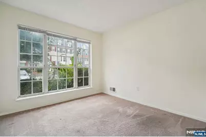 14 Walnut Street, Jersey City, NJ 07305 - Photo 9