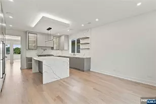 320 Bolz St, Englewood Cliffs, NJ 07632 - Photo 31