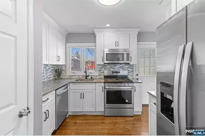 404 Simons Avenue, Hackensack, NJ 07601 - Photo 7