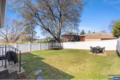 404 Simons Avenue, Hackensack, NJ 07601 - Photo 5