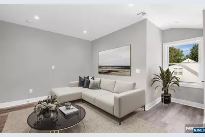 715 Evans Street 2 #2, Paramus, NJ 07652 - Photo 5