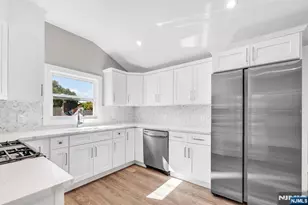 715 Evans Street 2, Paramus, NJ 07652 - Photo 11