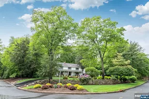 220 Ottowa Ln, Franklin Lakes, NJ 07417 - Photo 3