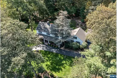 220 Ottowa Lane, Franklin Lakes, NJ 07417 - Photo 49