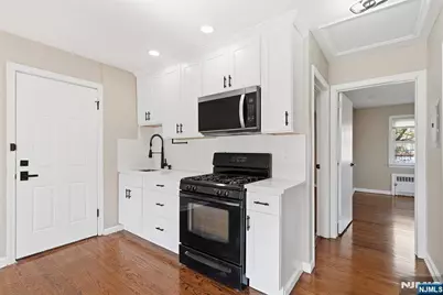 293 Center Street 2nd Floor #2nd Floor, Orange, NJ 07050 - Photo 21