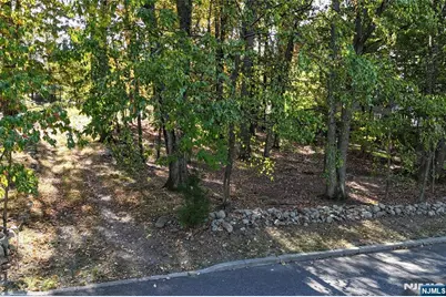 492 Manchester Avenue, North Haledon, NJ 07508 - Photo 5