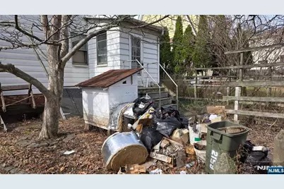 163 Hamilton Avenue, Hasbrouck Heights, NJ 07604 - Photo 3