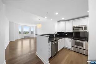 6408 City Pl, Edgewater, NJ 07020 - Photo 1