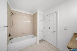 6408 City Pl, Edgewater, NJ 07020 - Photo 11