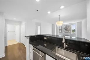 6408 City Pl, Edgewater, NJ 07020 - Photo 7