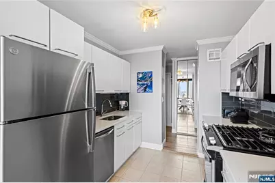 9060 Palisade Avenue 1026 #1026, North Bergen, NJ 07047 - Photo 9