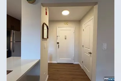 2329 Hudson Terrace C3 #C3, Fort Lee, NJ 07024 - Photo 5