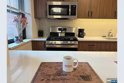 2329 Hudson Terrace C3 #C3, Fort Lee, NJ 07024 - Photo 19