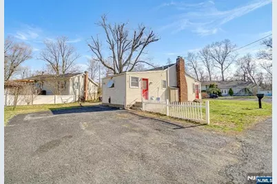 310 Boulevard Drive, Wayne, NJ 07470 - Photo 21