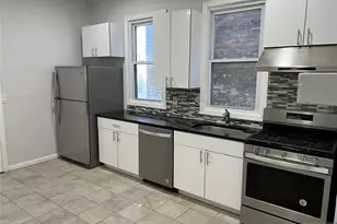 109 Frank E Rodgers 2, Harrison, NJ 07029 - Photo 3