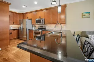 1403 Pointe Gate Dr, Livingston, NJ 07039 - Photo 5