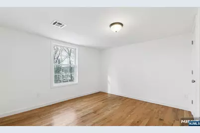 3 4th 2 #2, Sussex, NJ 07461 - Photo 11