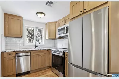 3 4th 2 #2, Sussex, NJ 07461 - Photo 5