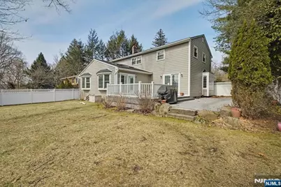 32 Highview Avenue, Woodcliff Lake, NJ 07677 - Photo 31