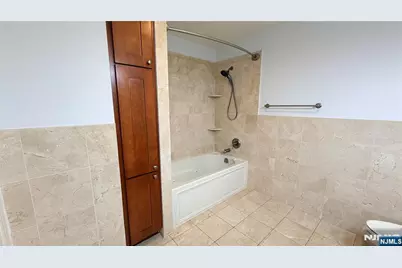 6407 City Place 6407 #6407, Edgewater, NJ 07020 - Photo 17