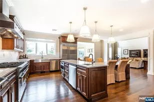 8 Philhower Ct, Denville, NJ 07834 - Photo 11