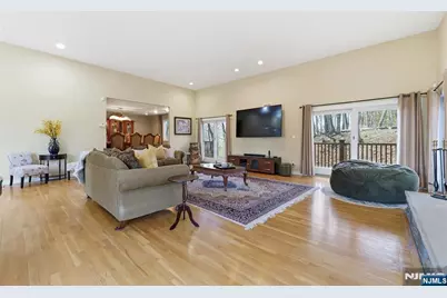 947 Franklin Lake Road, Franklin Lakes, NJ 07417 - Photo 13