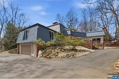 947 Franklin Lake Road, Franklin Lakes, NJ 07417 - Photo 5