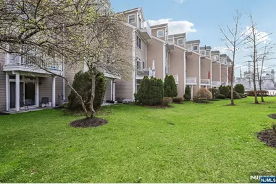 458 Buffalo Court 458 #458, West New York, NJ 07093 - Photo 43