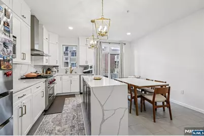 458 Buffalo Court 458 #458, West New York, NJ 07093 - Photo 9