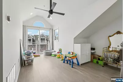 458 Buffalo Court 458 #458, West New York, NJ 07093 - Photo 27