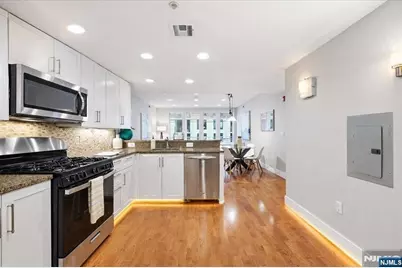 109 Harrison Street 300 #300, Hoboken, NJ 07030 - Photo 7