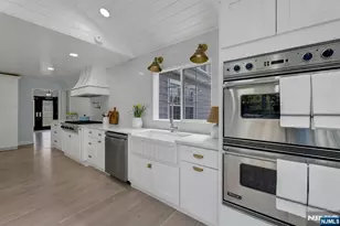 105 Apple Ridge Rd, Woodcliff Lake, NJ 07677 - Photo 15