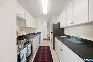 7855 Blvd 1106, North Bergen, NJ 07047 - Photo 23