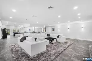 817 W Shore Dr, Kinnelon, NJ 07405 - Photo 33