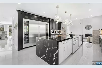 817 W Shore Drive, Kinnelon, NJ 07405 - Photo 13