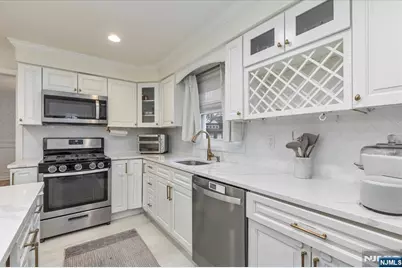 314 Carteret Terrace, Orange, NJ 07050 - Photo 15