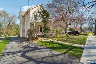 81 Park Avenue, Allendale, NJ 07401 - Photo 3