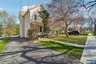 81 Park Ave, Allendale, NJ 07401 - Photo 3