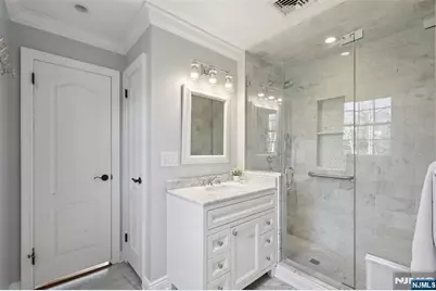 395 Frances Place, Wyckoff Township, NJ 07481 - Photo 15