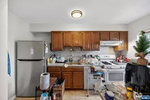 243 Johnson Ave L4, Hackensack, NJ 07601 - Photo 3