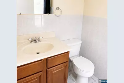25 Holland Street, Newark, NJ 07103 - Photo 5