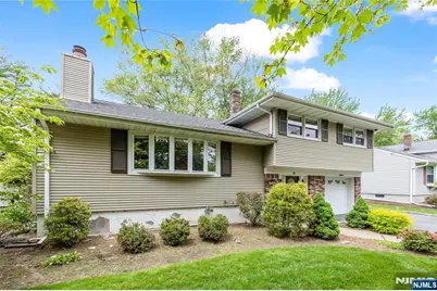 18 Dogwood Court, Westwood, NJ 07675 - Photo 3